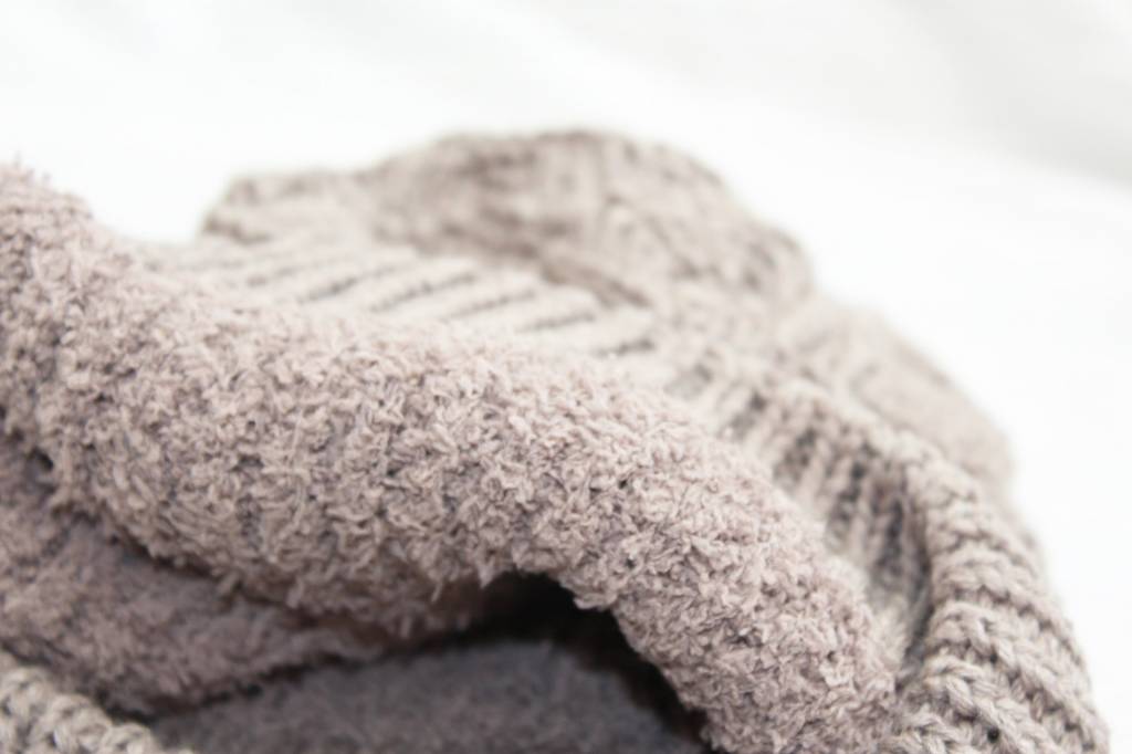 Gebreide Dames Muts  acrylic/wool