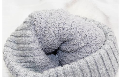 Dames Muts pompon fur / Cable
