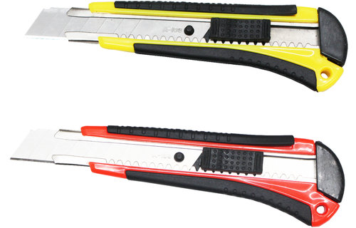 Breekmes  /  Cuttermes   18 mm.