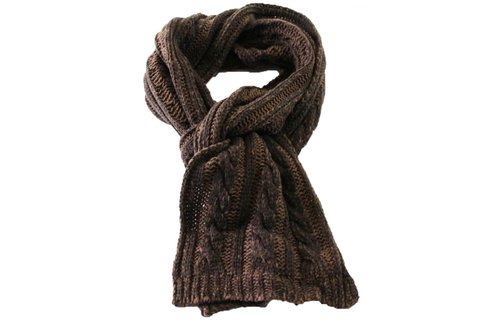 Sjaal gebreid kabel verschillende kleuren. Sjaal gebreid kabel verschillende kleuren.