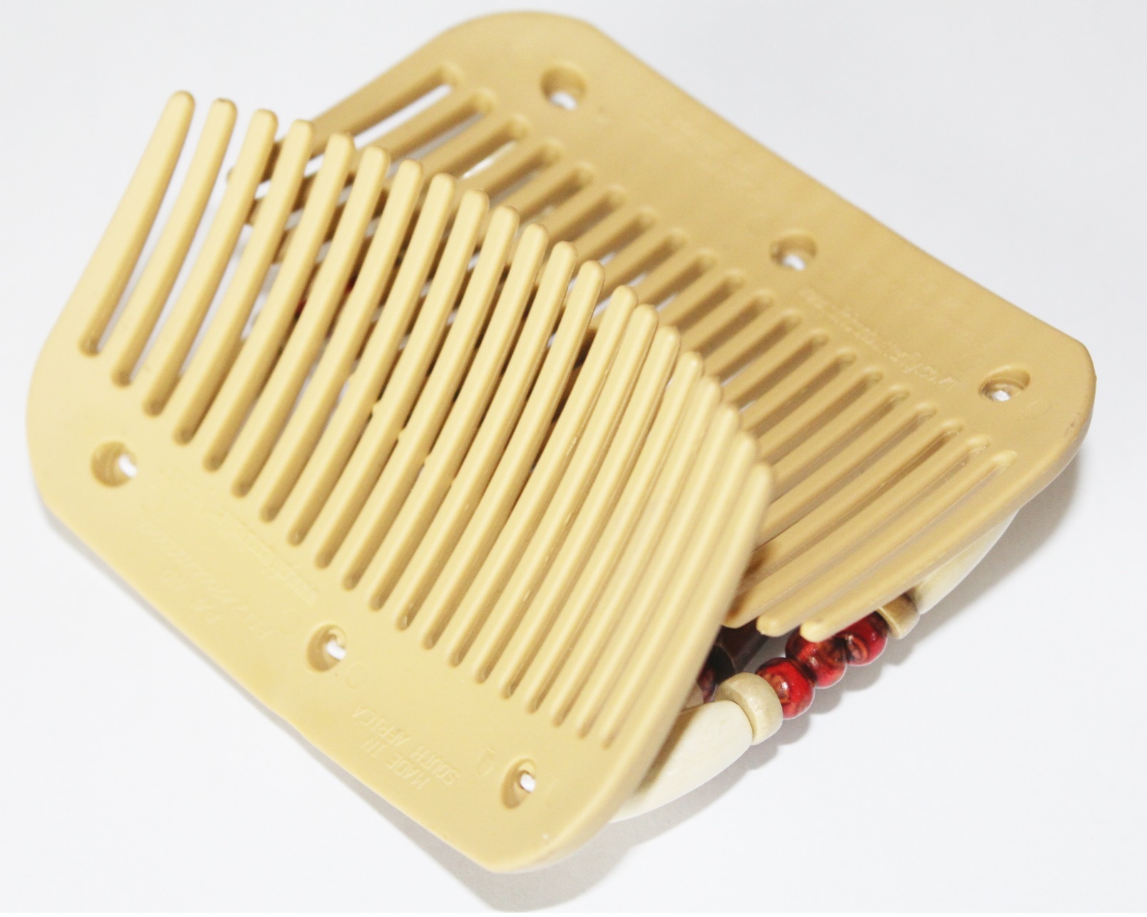 African Butterfly Hair Clips - Beige  / brown-beige African Butterfly Hair Clips - Beige  / brown-beige