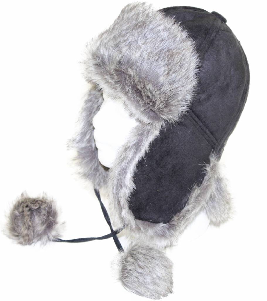 Muts Pels met oorflappen Pompons