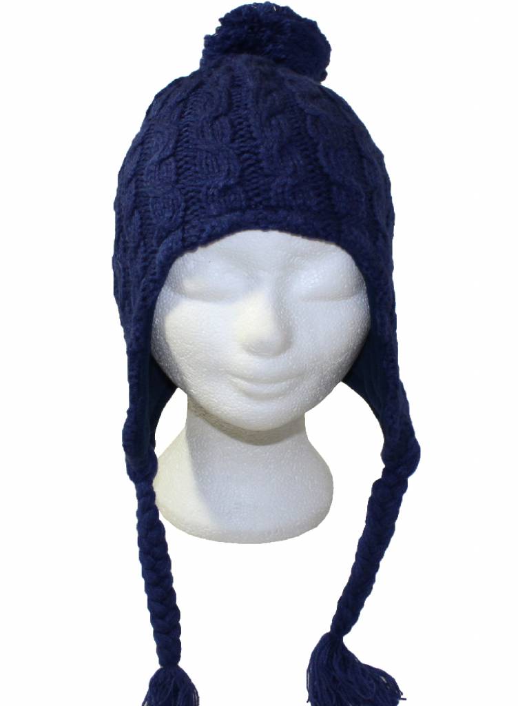 Gebreide pompon muts met vlechten blauw