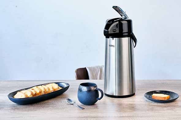 Pompthermos 2,2 Liter Draaivoet met Venster Pompthermos 2,2 Liter Draaivoet met Venster