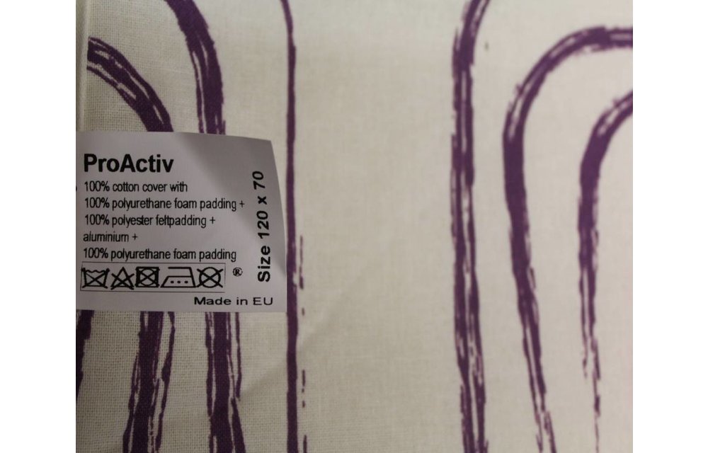 Strijkdeken ProActiv wit / mauve vierkant 120 X 70 cm. Strijkdeken ProActiv wit / mauve vierkant 120 X 70 cm.