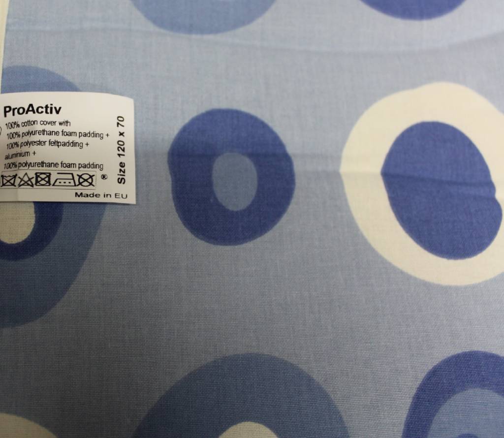 Strijkdeken ProActiv blauw/wit balls 120 X 70 cm.