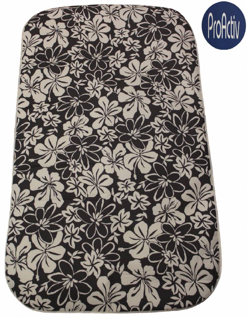 Strijkdeken ProActiv grijs / witte bloemmotief 120 X 70 cm.