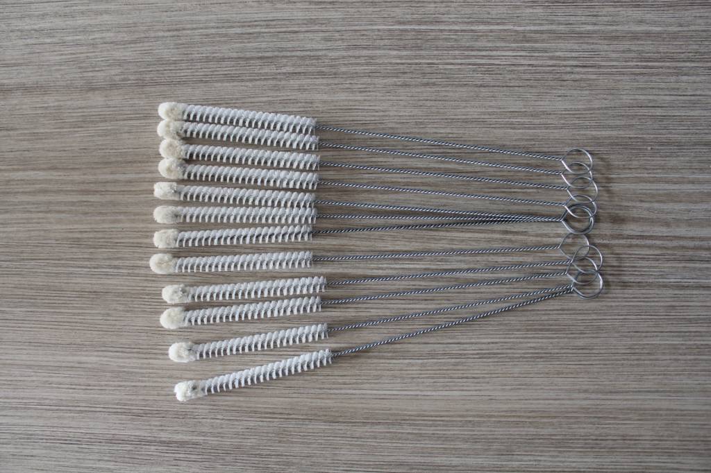 Flessenborstel nylon katoentop ∅ 10 mm. / 27 cm. lang Flessenborstel nylon katoentop ∅ 10 mm. / 27 cm. lang