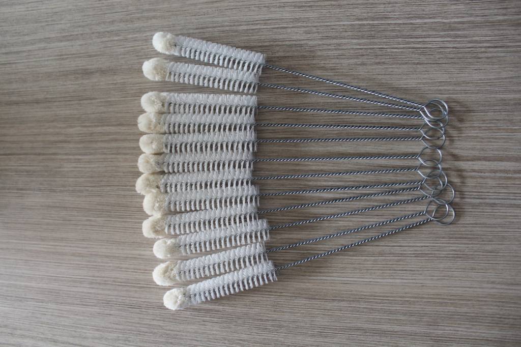 Flessenborstel nylon katoentop ∅ 20 mm. / 27 cm. lang Flessenborstel nylon katoentop ∅ 20 mm. / 27 cm. lang