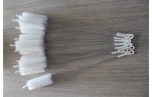 Flesborstel nylon ∅ 6 cm. extra lang 60 cm. Flesborstel nylon ∅ 6 cm. extra lang 60 cm.