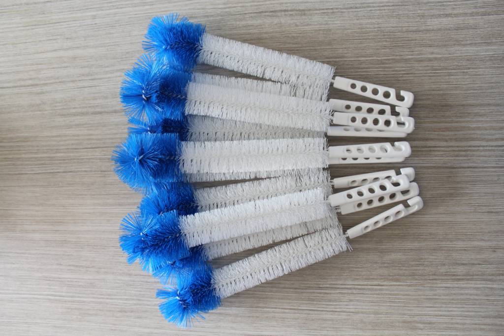 Karafborstel nylon waaiertop ∅ 43 mm. / 32 cm. lang