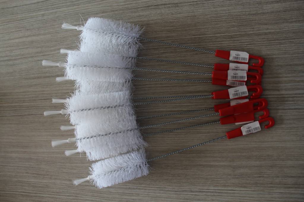 Flessenborstel nylon 1 liter ∅ 55 mm. / 38 cm. lang Flessenborstel nylon 1 liter ∅ 55 mm. / 38 cm. lang