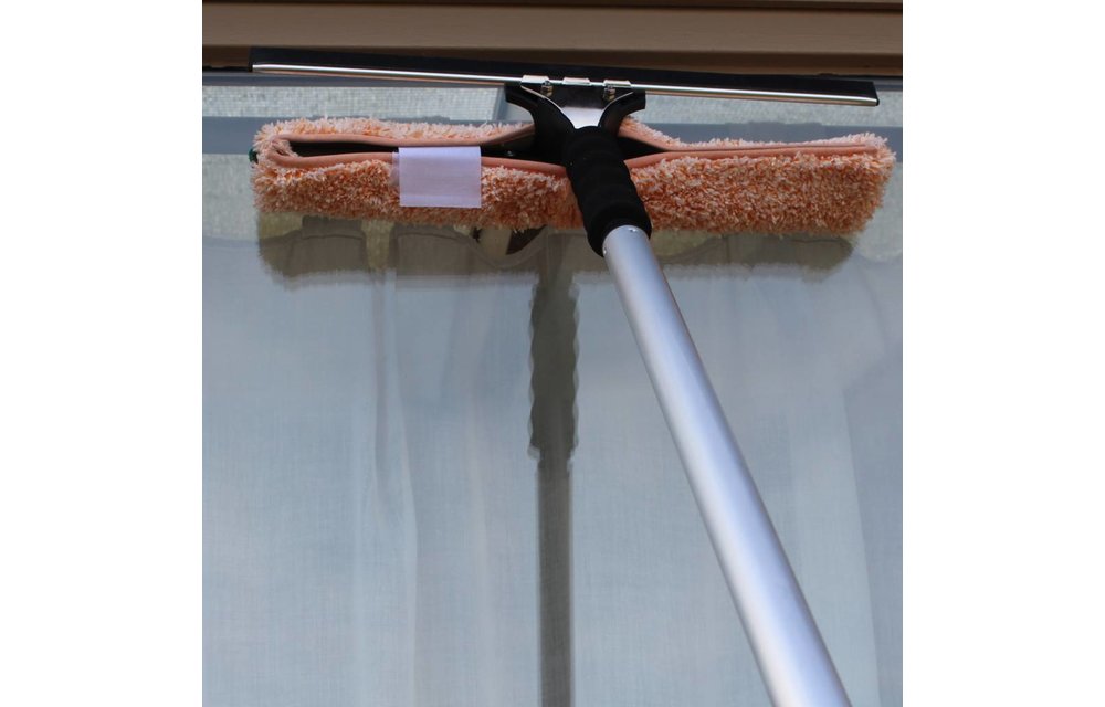 Combi Raamwasser met trekker Professioneel Inox waterdoorlatend 40 cm. Combi Raamwasser met trekker Professioneel Inox waterdoorlatend 40 cm.