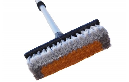 Professionele autowasborstel met waterdoorlatende steel 150 cm.