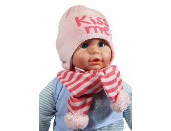 Baby muts en sjaal "Kiss me" pink
