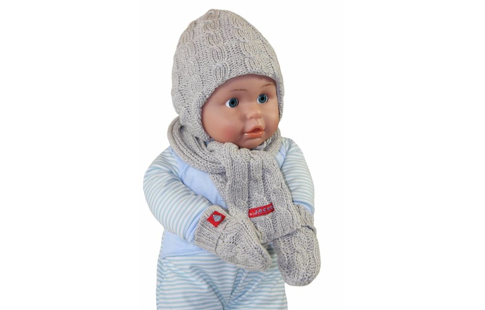 Babymuts , sjaal en wantjes gebreid grijs Babymuts , sjaal en wantjes gebreid grijs