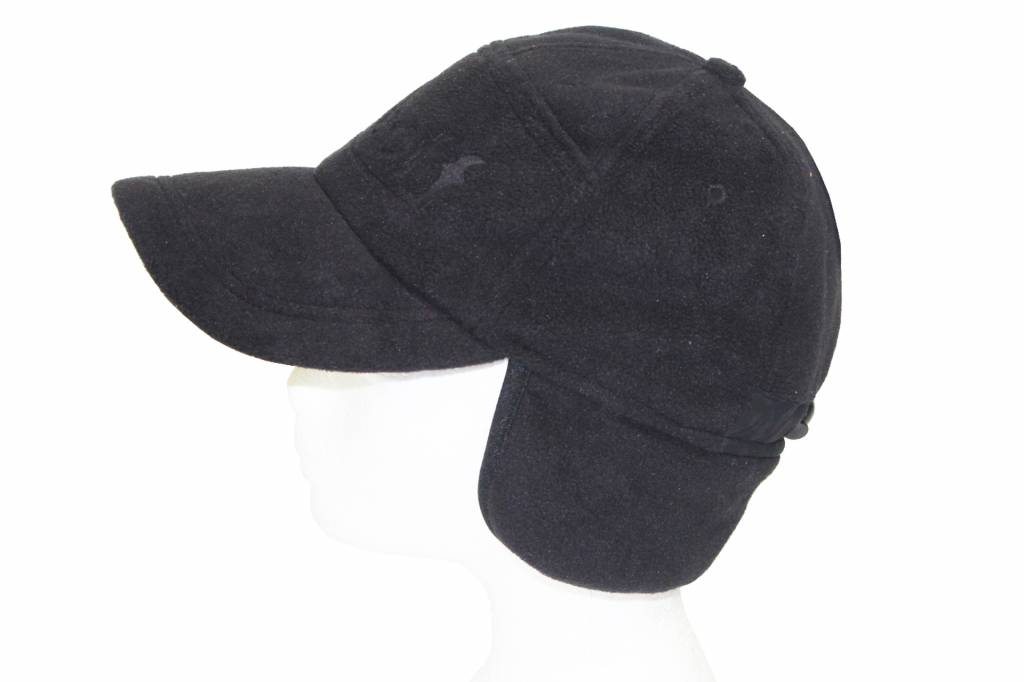 Kinder pet fleece met oorflappen "One off" Zwart Kinder pet fleece met oorflappen "One off" Zwart