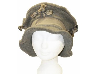 Kinderhoedje met Strikje