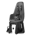 Bobike Maxi One Urban Grey drager bev Achterstoeltje