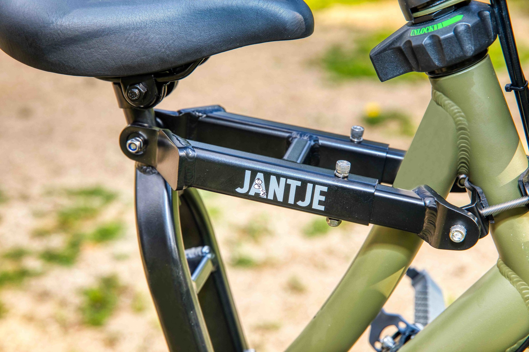Zadel op buis Damesfiets Jantje en zijn Kornuiten