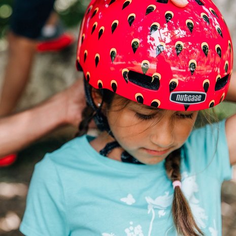 Nutcase Little Nutty Kinderhelm / Fietshelm Very Berry  Gloss  MIPS XS Nutcase Little Nutty Kinderhelm / Fietshelm Very Berry  Gloss  MIPS XS