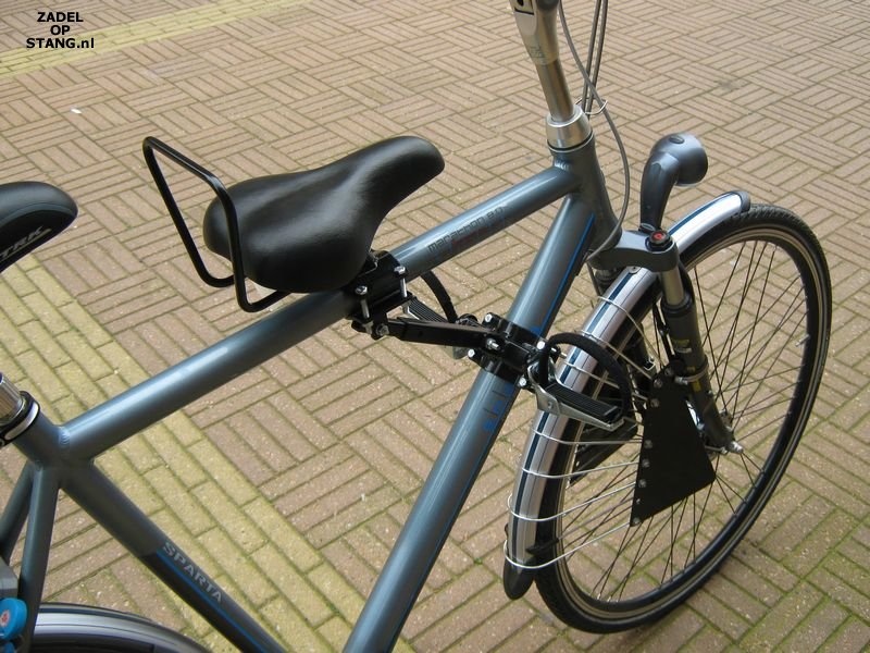 Zadel op Stang voor een Herenfiets met oversized frame (Buiszadel)