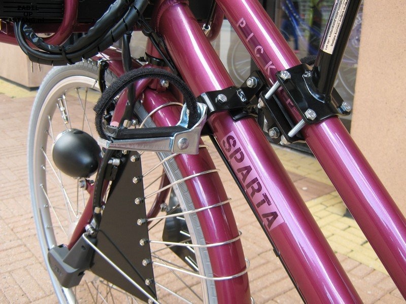Zadel op Stang voor een Damesfiets met dubbel frame (Buiszadel)