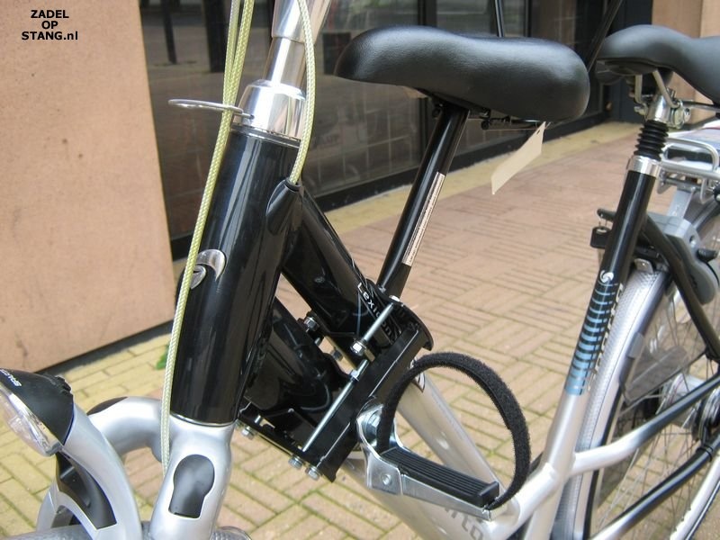 Buiszadel voor een Damesfiets met aluminium dubbel frame