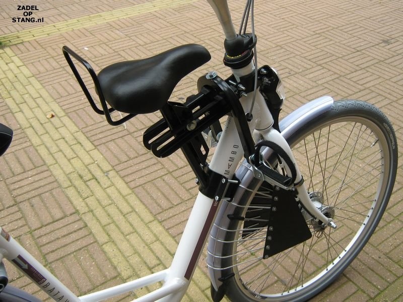 Zadel op Stang voor een Damesfiets met enkele framebuis (Buiszadel)