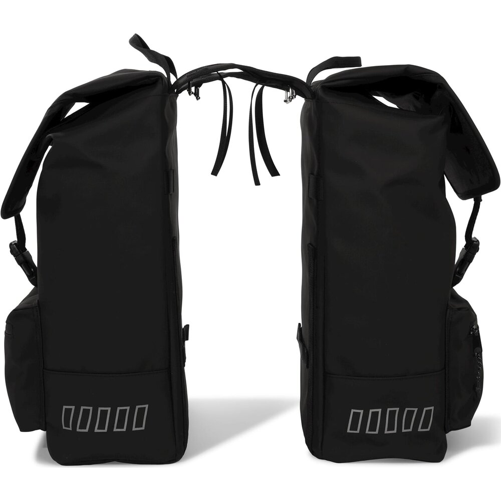 URBAN PROOF double cargo bag 38L recycled zwart