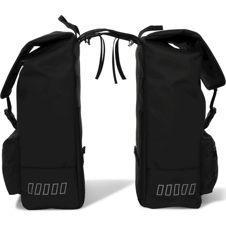 URBAN PROOF double cargo bag 38L recycled zwart