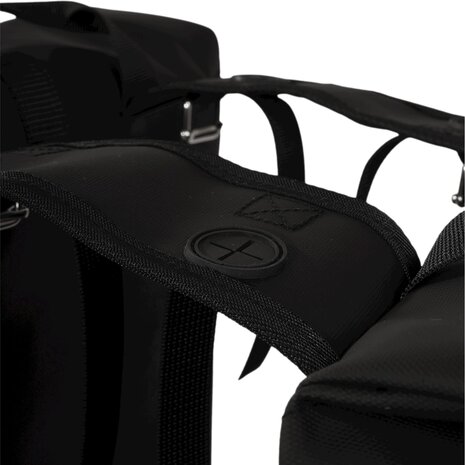 URBAN PROOF double cargo bag 38L recycled zwart