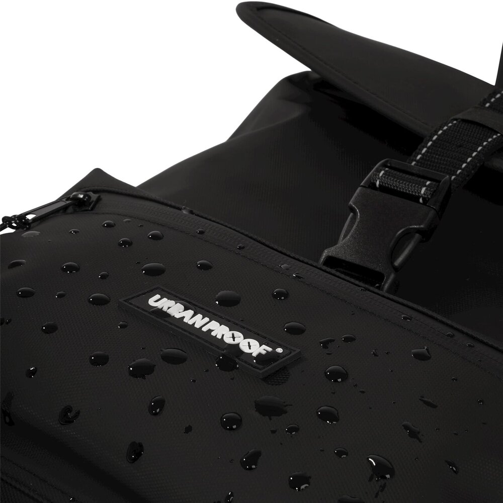 URBAN PROOF double cargo bag 38L recycled zwart