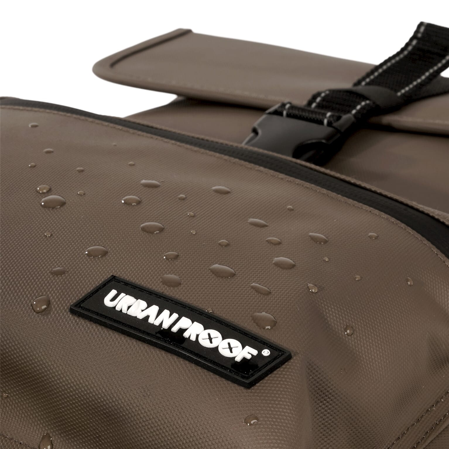 cargo backpack 20L recycled bruin
