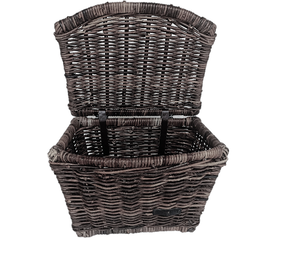 Wicked Rieten Fietsmand Buikmand met Klep Zwart Wicked Rieten Fietsmand Buikmand met Klep Zwart