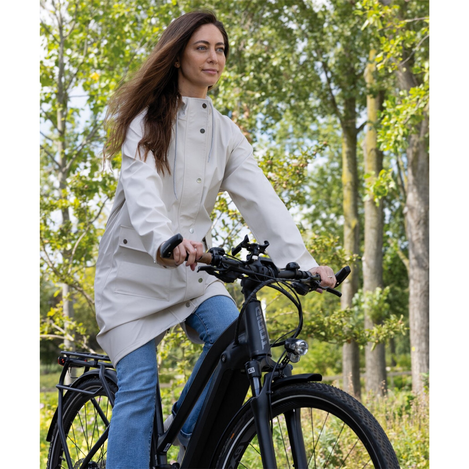 Rainfall trenchcoat soft touch off-white