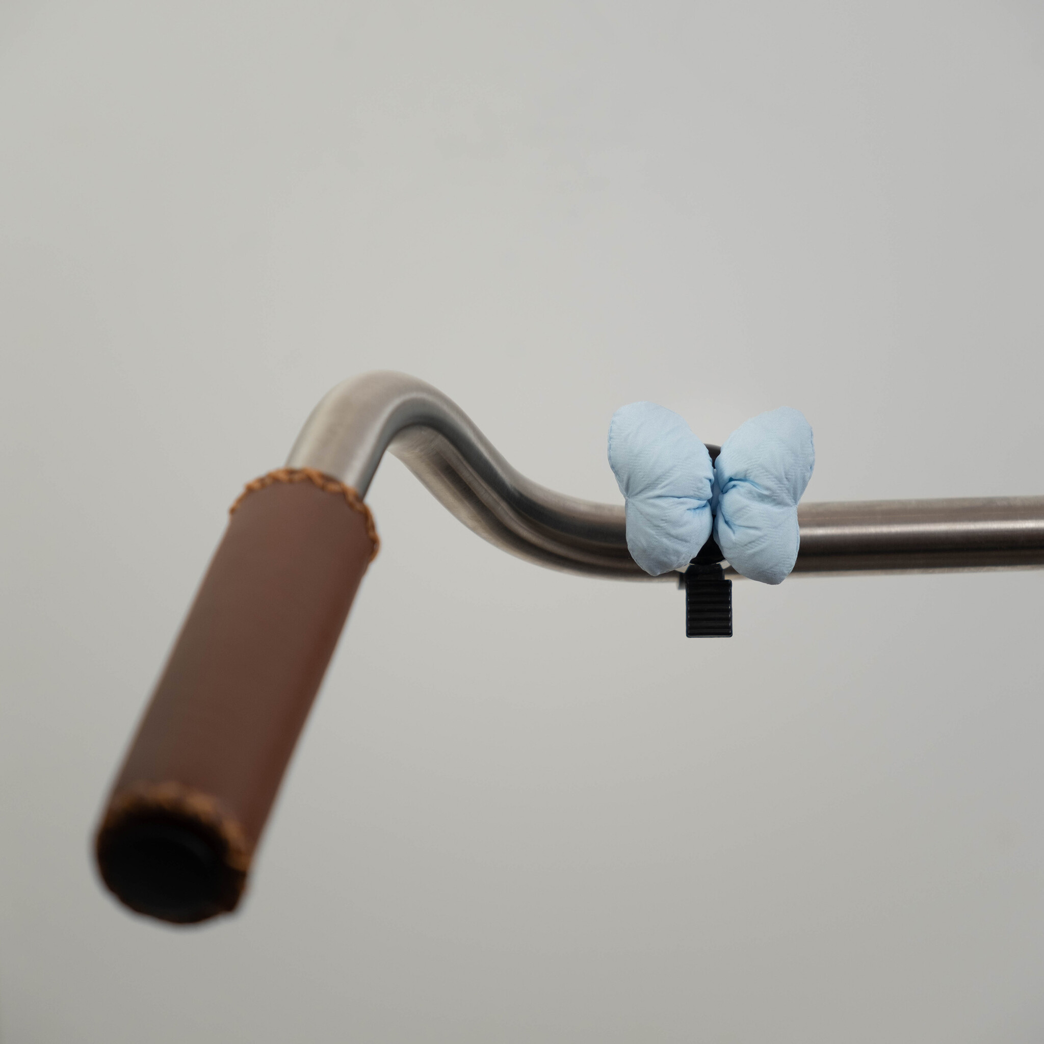 Fietsbel Bowtie Light Blue