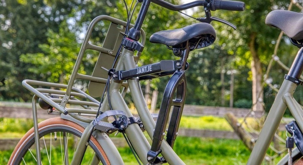 Is een zadel op de stang (buiszadel) veilig voor kinderen?