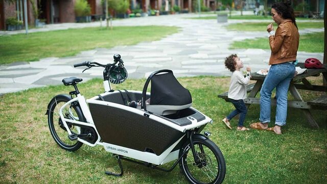 Baby mee in een Maxi Cosi op de fiets? Vanaf welke leeftijd mag dit?