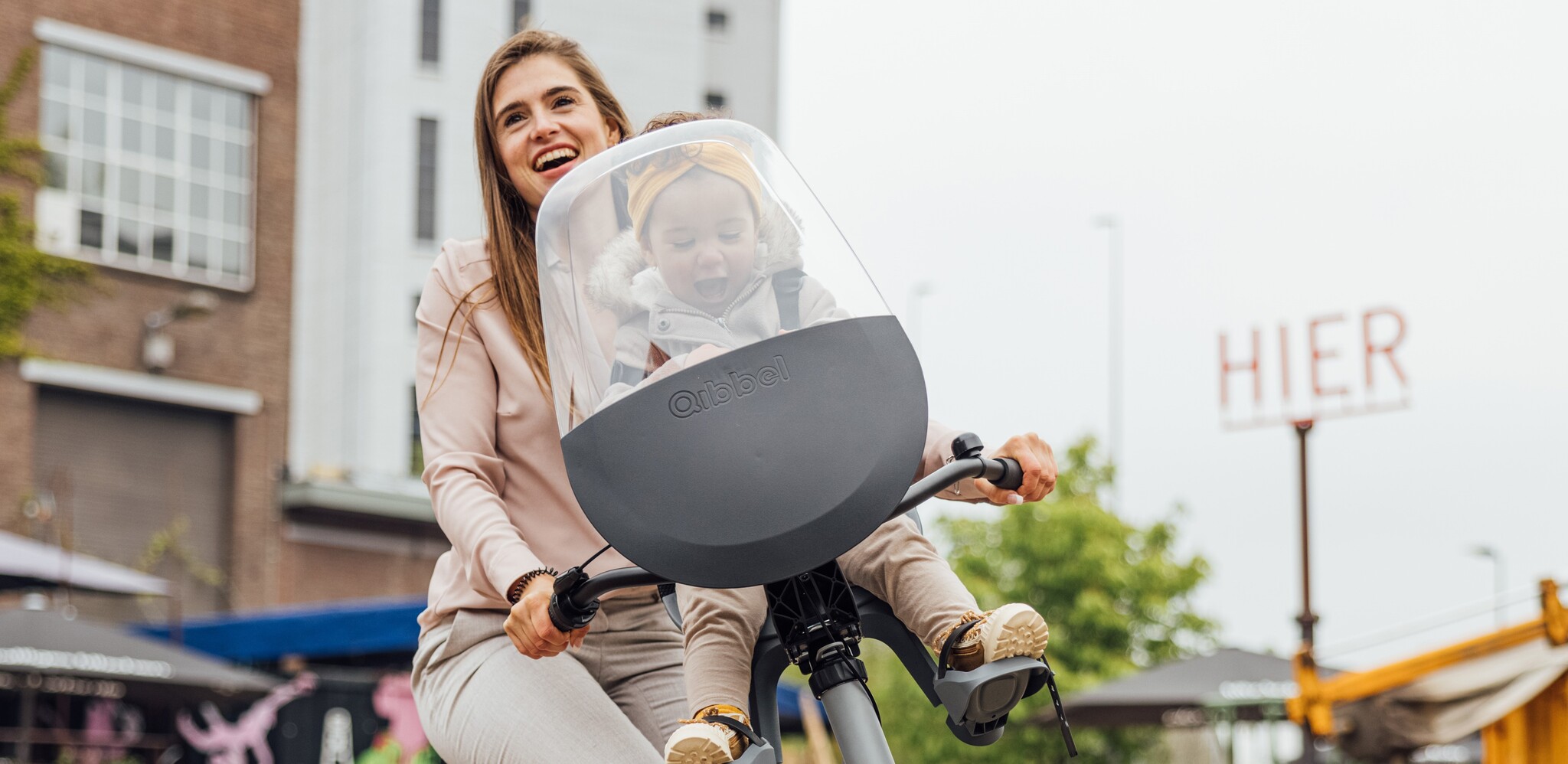 Fietsen met kinderen tijdens Pasen: zo maak je het leuk en veilig