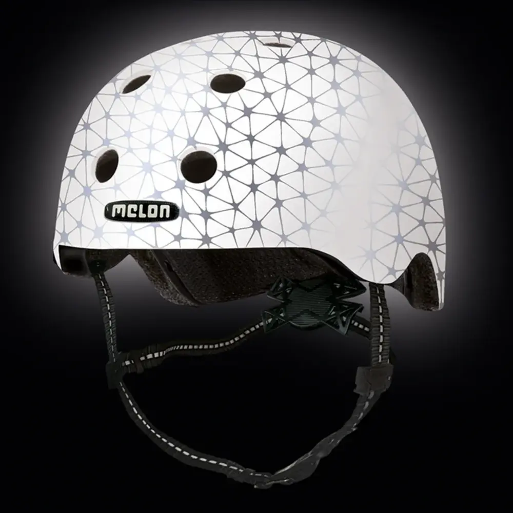 Melon BabyHelm / Kinderhelm XXS Reflective Synapse White (44 t/m 50 cm) Melon BabyHelm / Kinderhelm XXS Reflective Synapse White (44 t/m 50 cm)