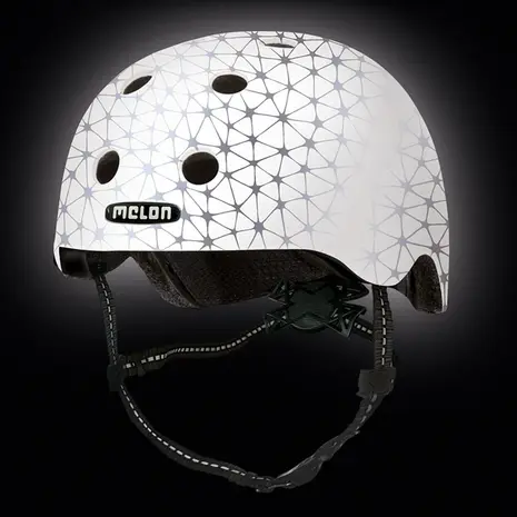 Melon BabyHelm / Kinderhelm XXS Reflective Synapse White (44 t/m 50 cm) Melon BabyHelm / Kinderhelm XXS Reflective Synapse White (44 t/m 50 cm)