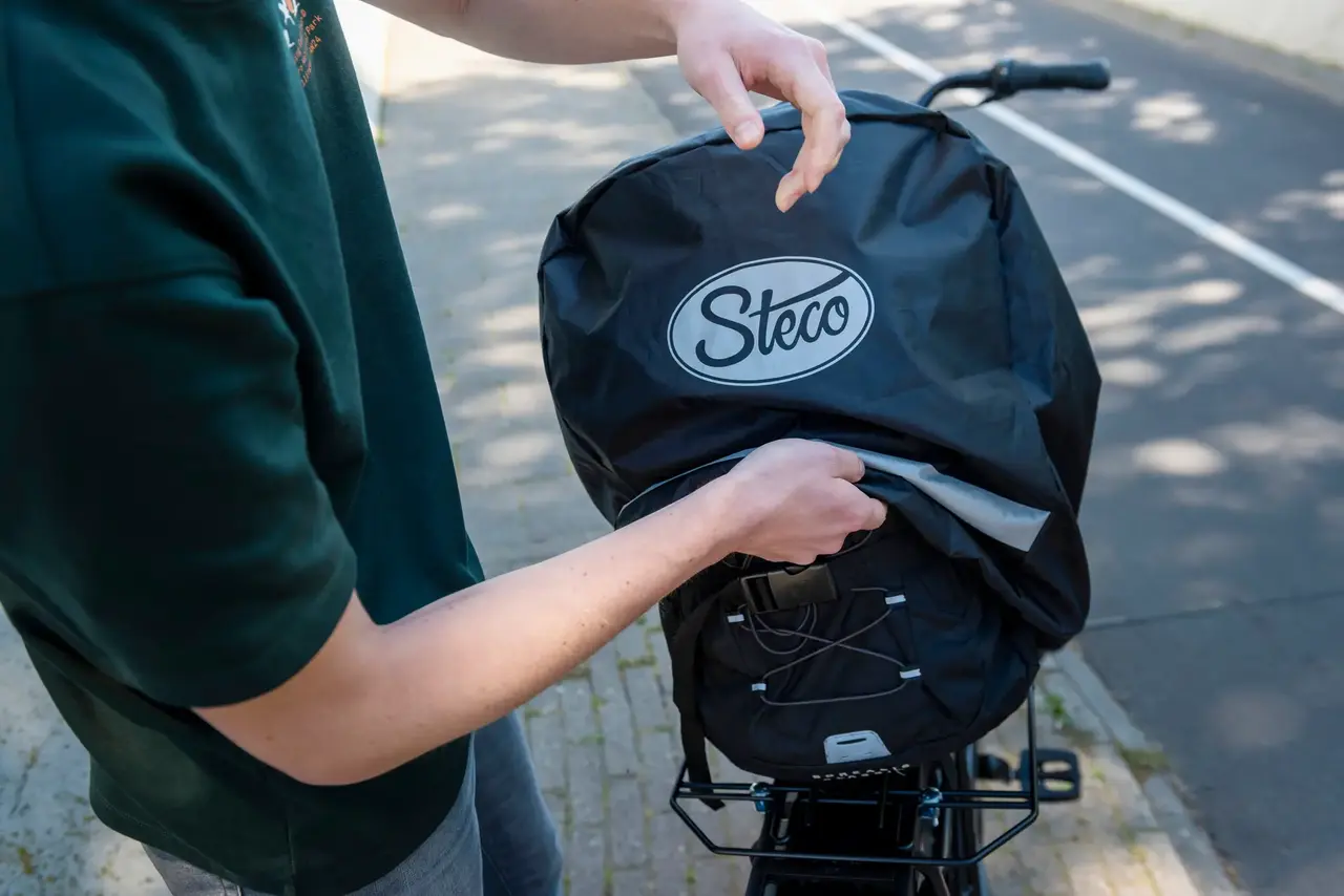 Steco Monkey Mee en Bag Mee Regenhoes Steco Monkey Mee en Bag Mee Regenhoes