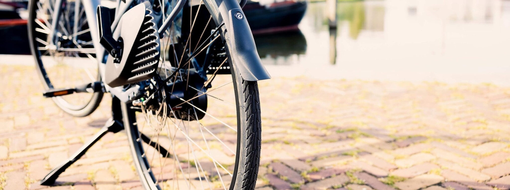Dubbele standaard op de fiets, hoe moet deze staan en gemonteerd worden.