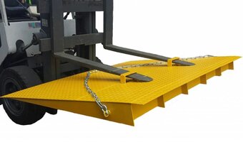 Karabijnhaak klein met schroefsluiting 30 gram 62 mm lang | IJzerwaren/Losse materialen (musketons e.d
