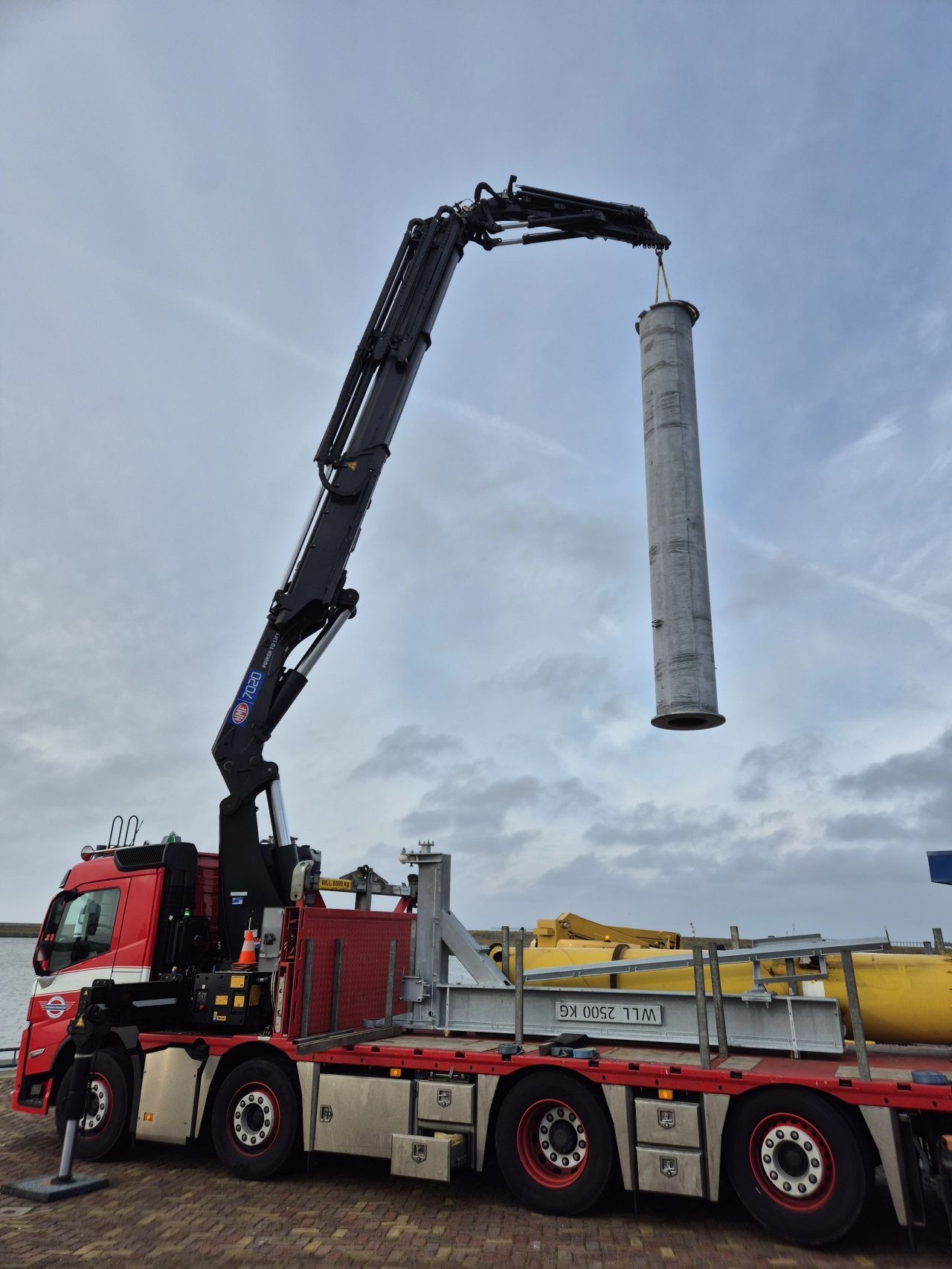 Liftsmart kraan voor KNRM reddingstation Harlingen
