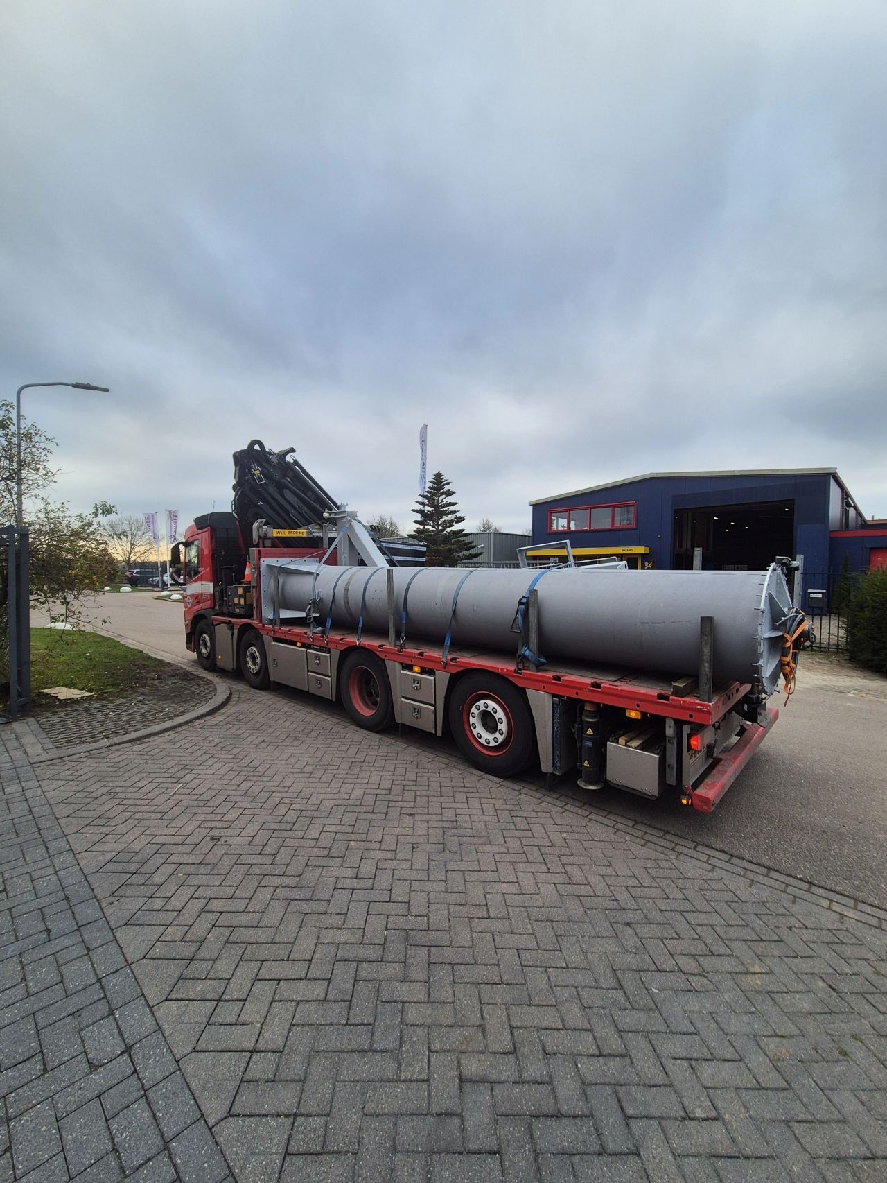Liftsmart kolomzwenkkraan 2,5 ton voor de KNRM