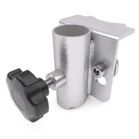 Showtec Mammoth Dex klem voor podiumrailing Mammoth Dex klem voor podiumrailing