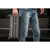 DX168 draagbare stagebox 16 XLR female 8 XLR male