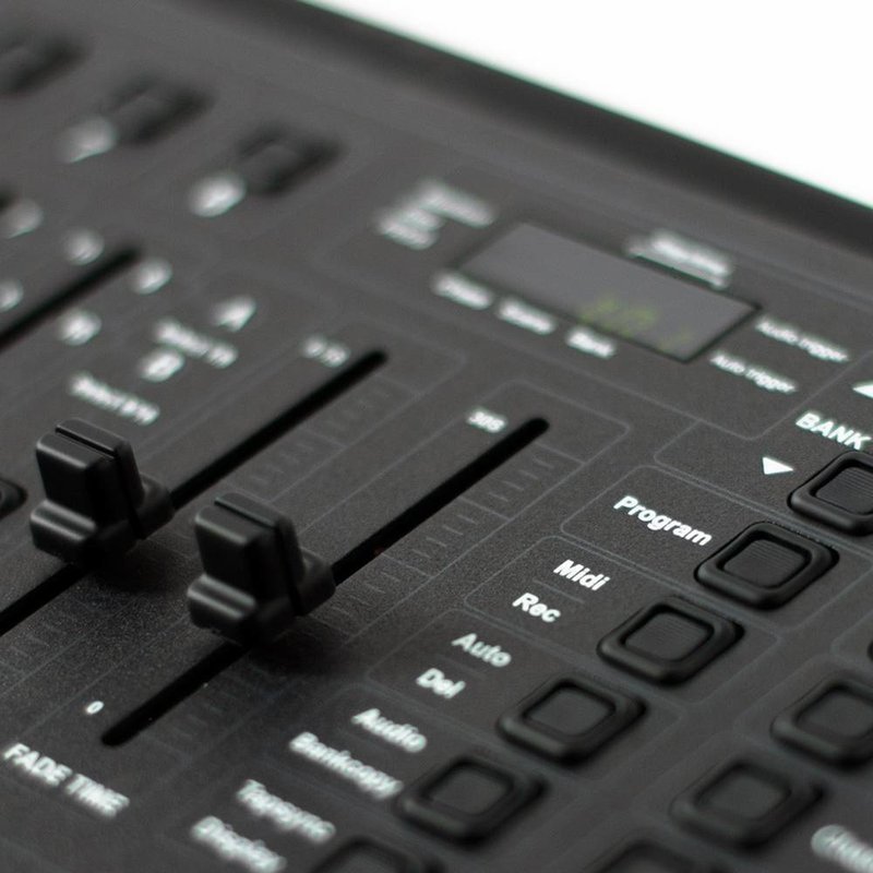 DMX Operator 1 DMX lichtcontroller